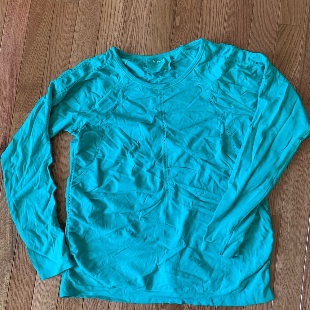 Athleta foothills long sleeve shirt. M